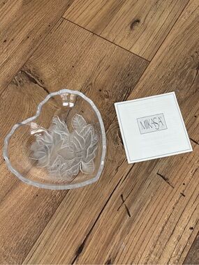 NEW Vintage MIKASA Crystal Heart Shape Frosted Rose Jewelry, Candy, Valentines